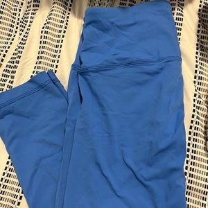 Blue cropped leggings size M